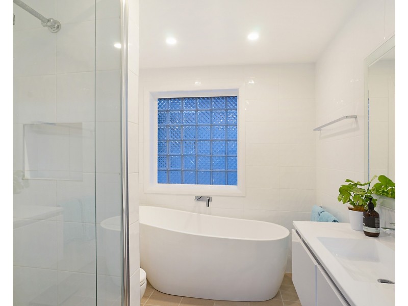 1/144 Gordon Avenue, Hamilton South NSW 2303