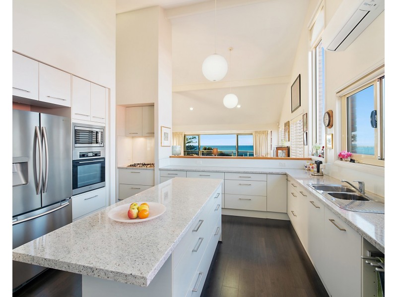 207 Mitchell Street, Stockton NSW 2295