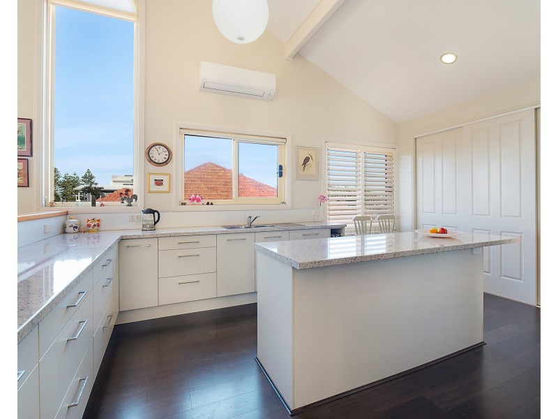207 Mitchell Street, Stockton NSW 2295