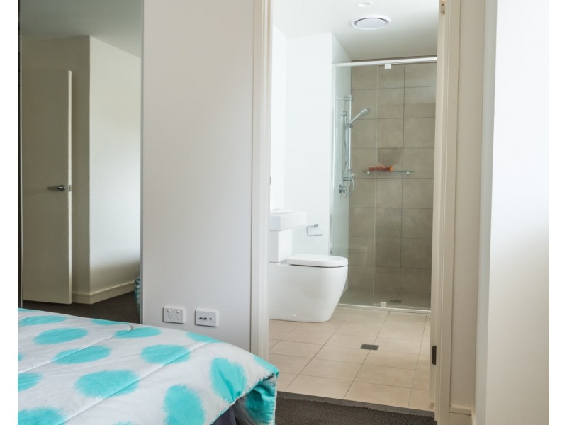 Level 3/302/77 Shortland Esplanade, Newcastle NSW 2300