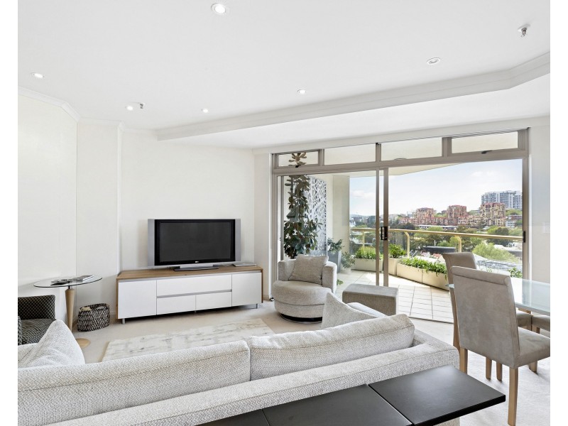 1012/63 Crown Street, Woolloomooloo NSW 2011