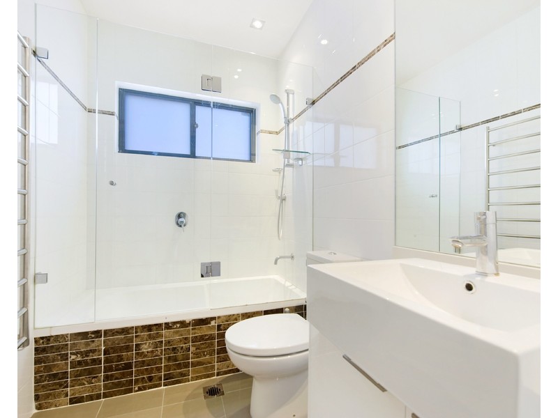 2/181 Old South Head Road, Bondi Junction NSW 2022