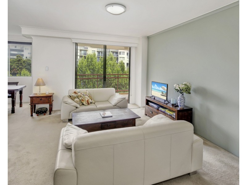 25/15A  Herbert Street, St Leonards NSW 2065