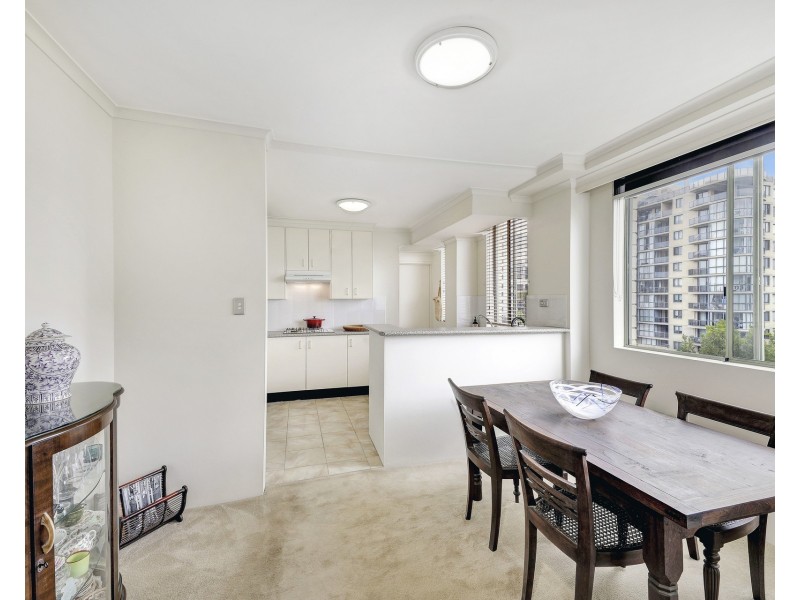25/15A  Herbert Street, St Leonards NSW 2065