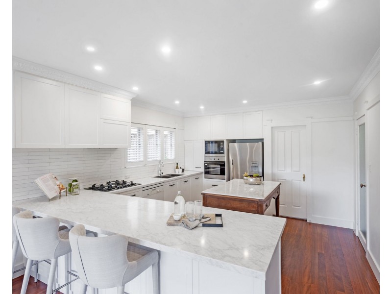 11 Pine Street, Cammeray NSW 2062