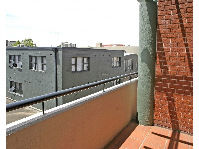 33/13 Ernest Street, Crows Nest NSW 2065