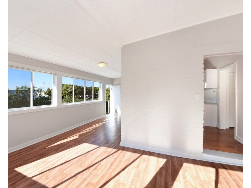 17 Windsor Road, Willoughby NSW 2068