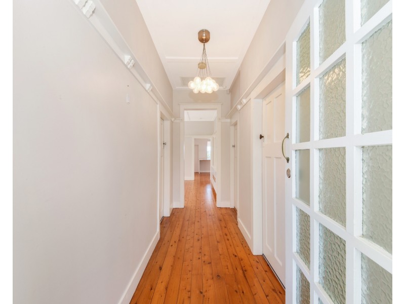 17 Windsor Road, Willoughby NSW 2068