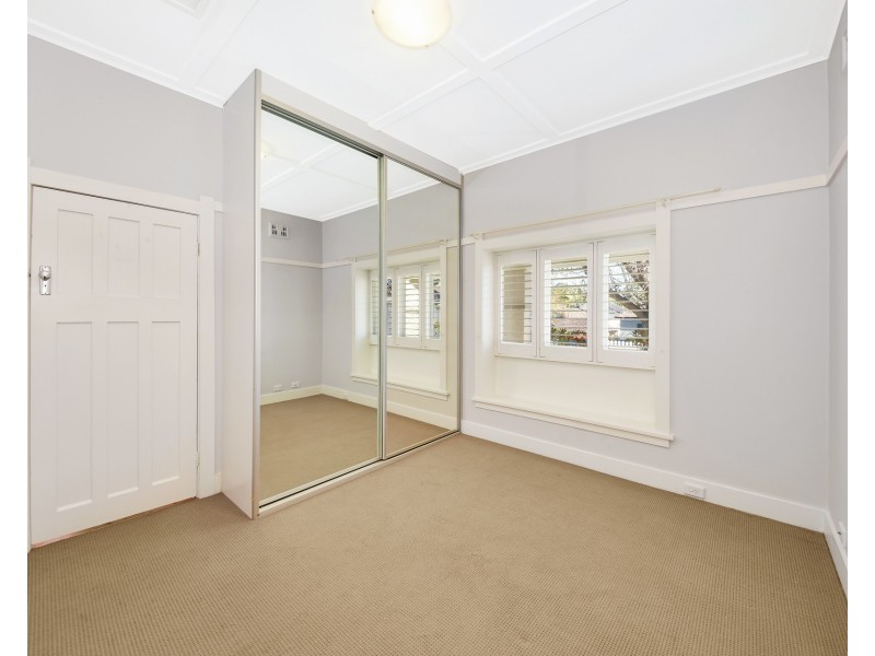17 Windsor Road, Willoughby NSW 2068