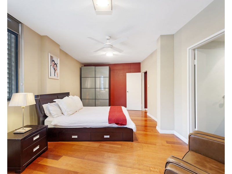 9/17 Quarry Master Drive, Pyrmont NSW 2009