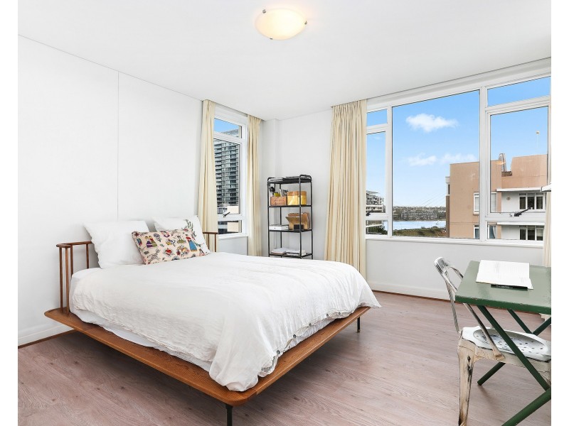 1001/36 Refinery Drive, Pyrmont NSW 2009