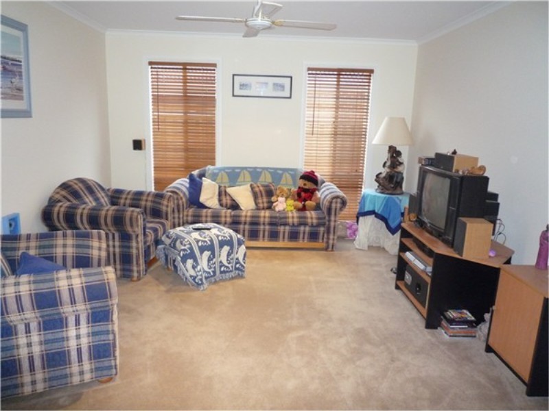 24 Botanica Springs Boulevard, Brookfield VIC 3338