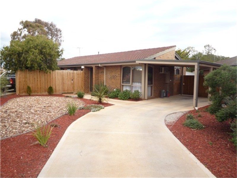 36 Hilton Way, Melton West VIC 3337