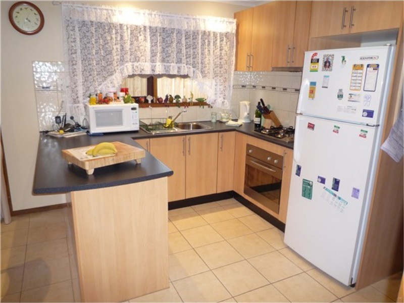 36 Hilton Way, Melton West VIC 3337