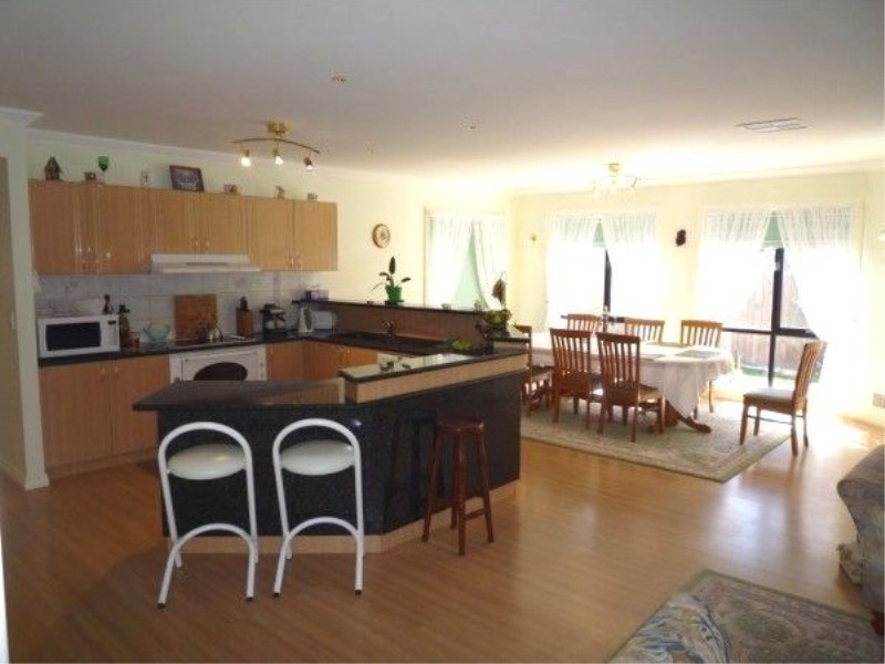 71 Dalray Crescent, Kurunjang VIC 3337