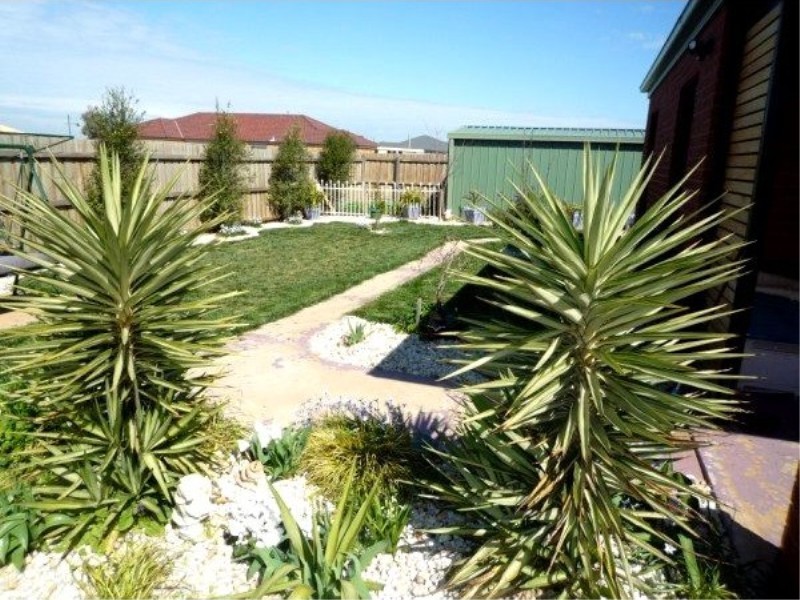 71 Dalray Crescent, Kurunjang VIC 3337