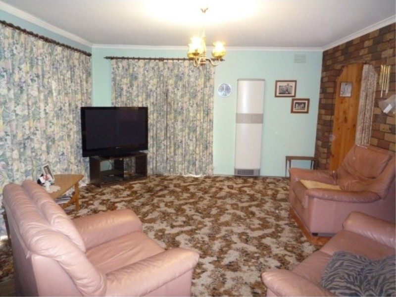 6 Elizabeth Street, Melton South VIC 3338