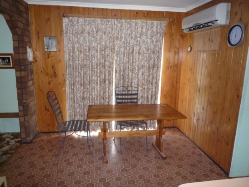 6 Elizabeth Street, Melton South VIC 3338