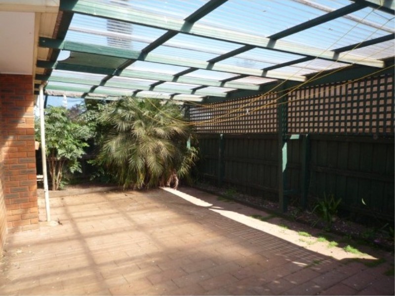 13 Prior Court, Brookfield VIC 3338