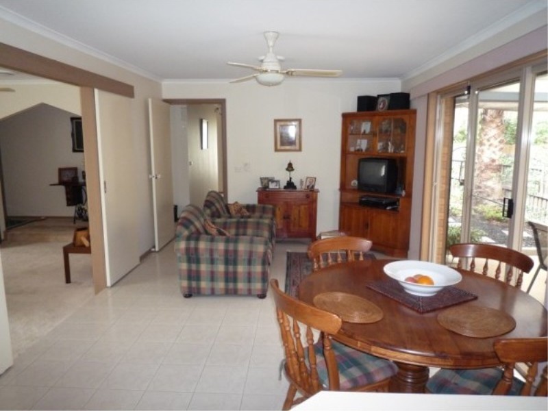 582 High Street, Melton West VIC 3337