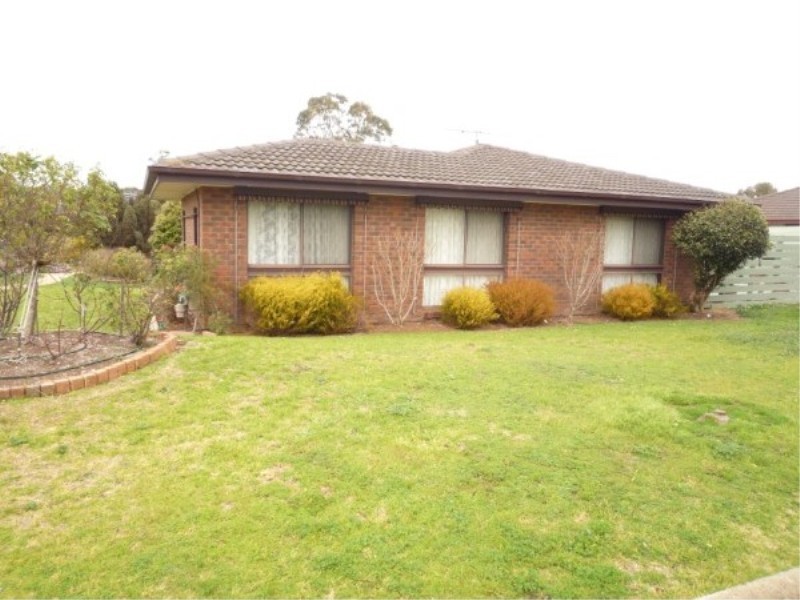 2 / 21 West Melton Drive, Melton West VIC 3337