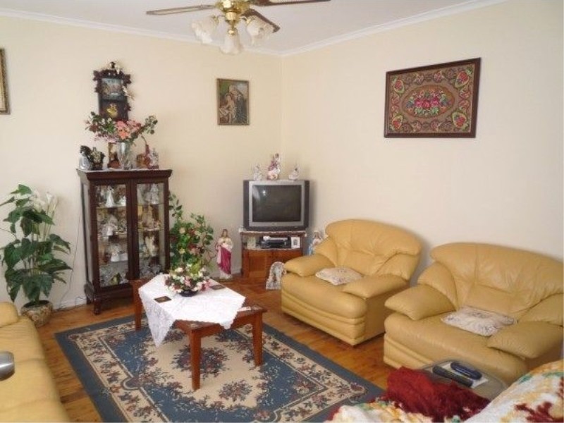 47 Exford Road, Melton South VIC 3338