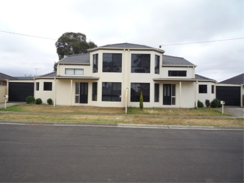 1&2 / 18 Dominic Parade, Melton VIC 3337