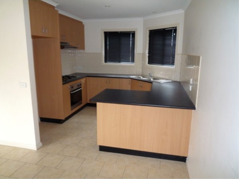 1&2 / 18 Dominic Parade, Melton VIC 3337