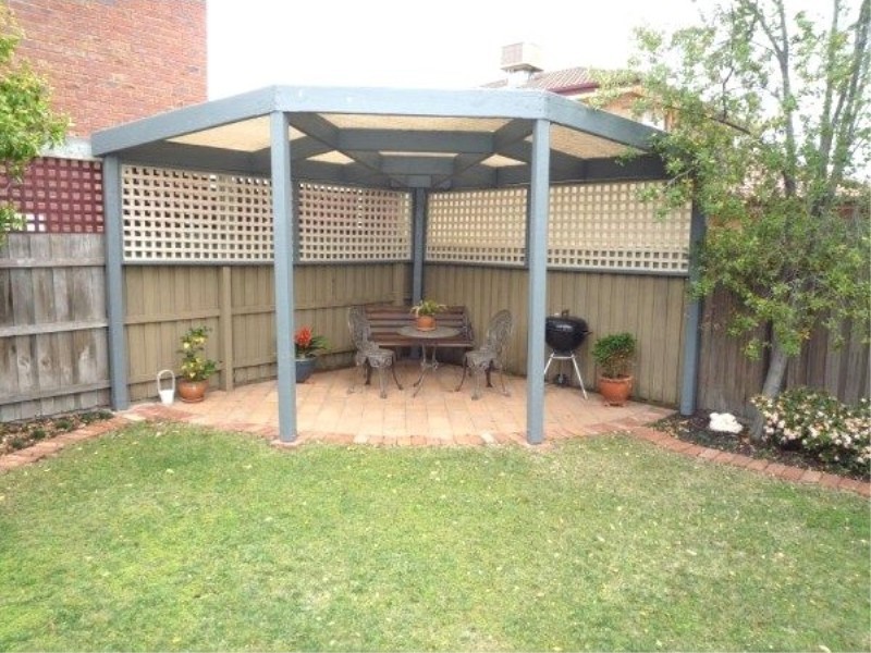 582 High Street, Melton West VIC 3337