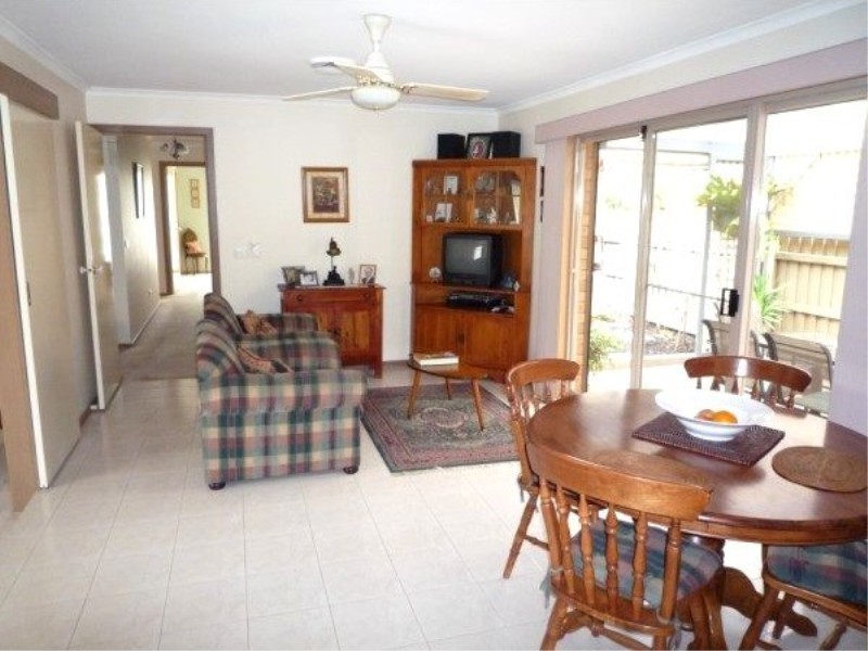 582 High Street, Melton West VIC 3337