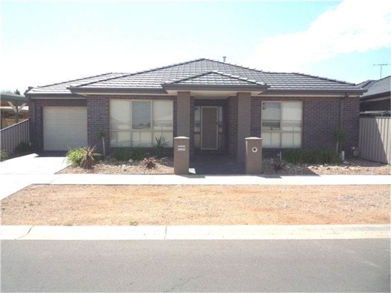 7 Greenhills Drive, Kurunjang VIC 3337