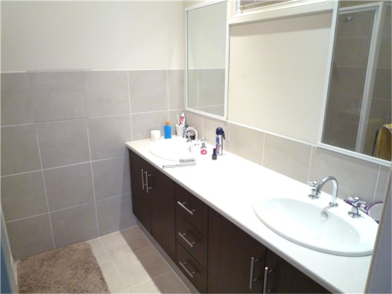 7 Greenhills Drive, Kurunjang VIC 3337