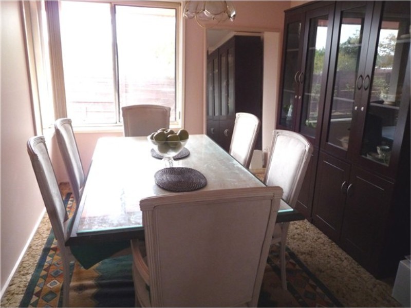 23 Morris St, Melton South VIC 3338