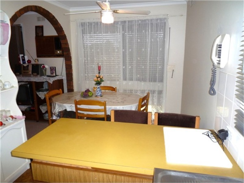 38 Andrew Street, Melton South VIC 3338