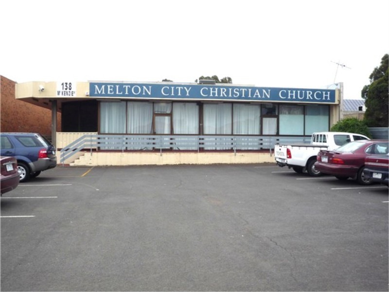 138 McKenzie St, Melton VIC 3337