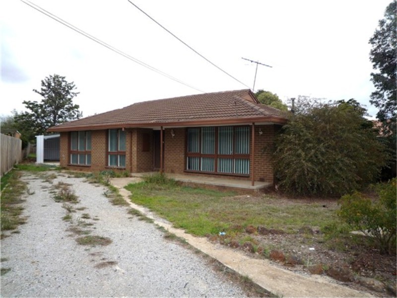 21 Sandra Street, Melton VIC 3337