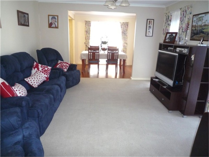 3 Burleigh Road, Melton VIC 3337