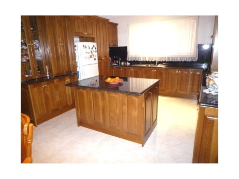 17 Sovereign Blvd, Melton West VIC 3337