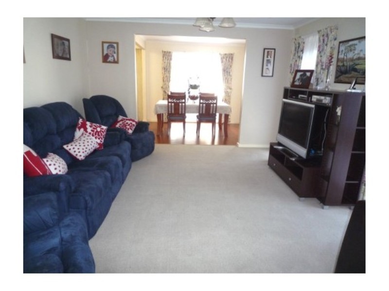 3 Burleigh Road, Melton VIC 3337