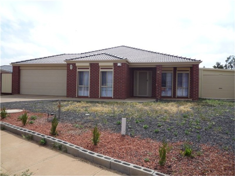 26 SCARBOROUGH CRES, Melton West VIC 3337