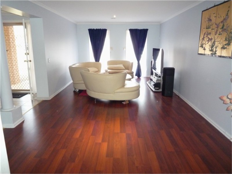 26 SCARBOROUGH CRES, Melton West VIC 3337