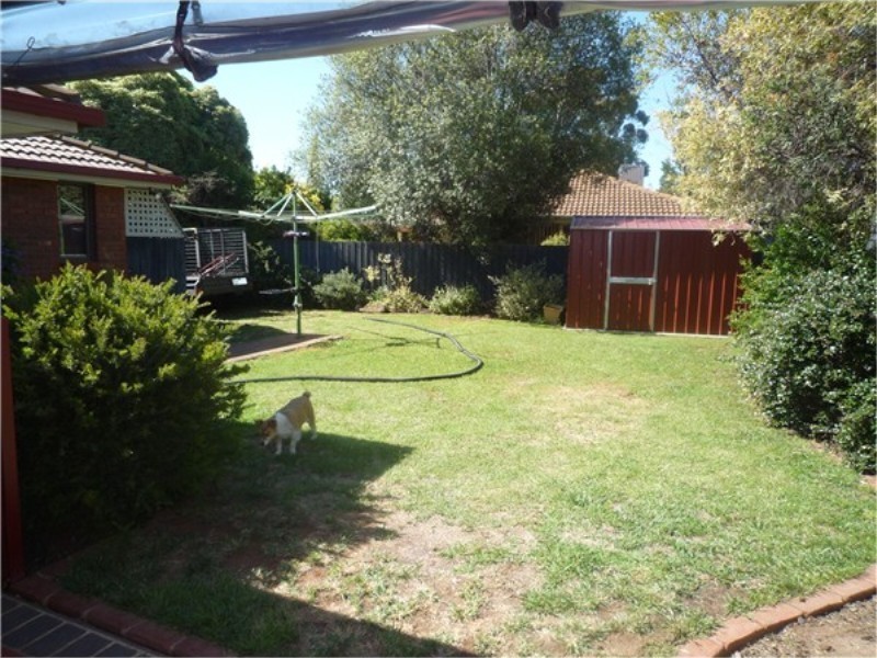 2 TARWIN COURT, Brookfield VIC 3338