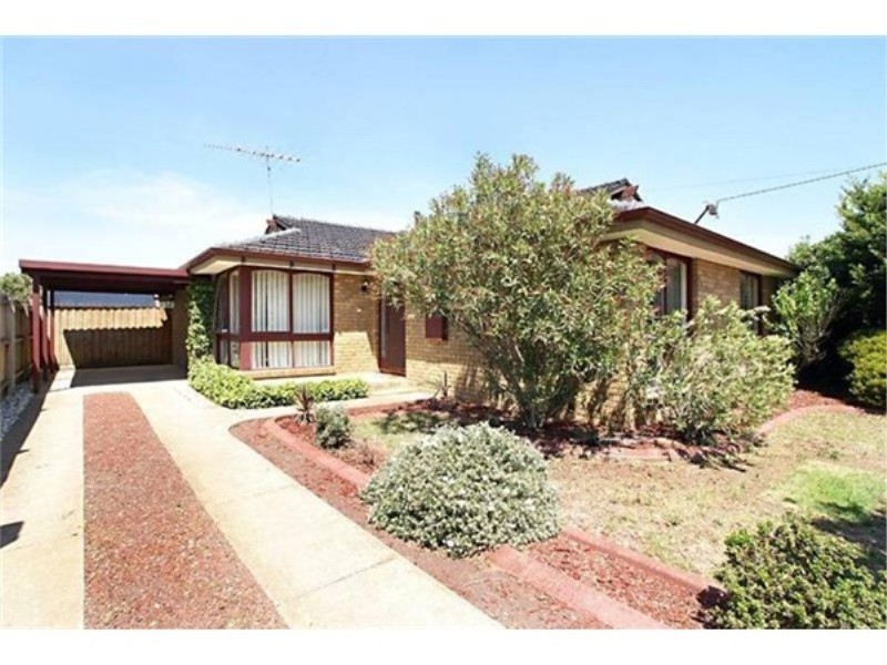 29 BERNARD DRIVE, Melton South VIC 3338