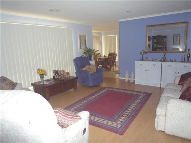 1 Erskine Way,, Melton West VIC 3337