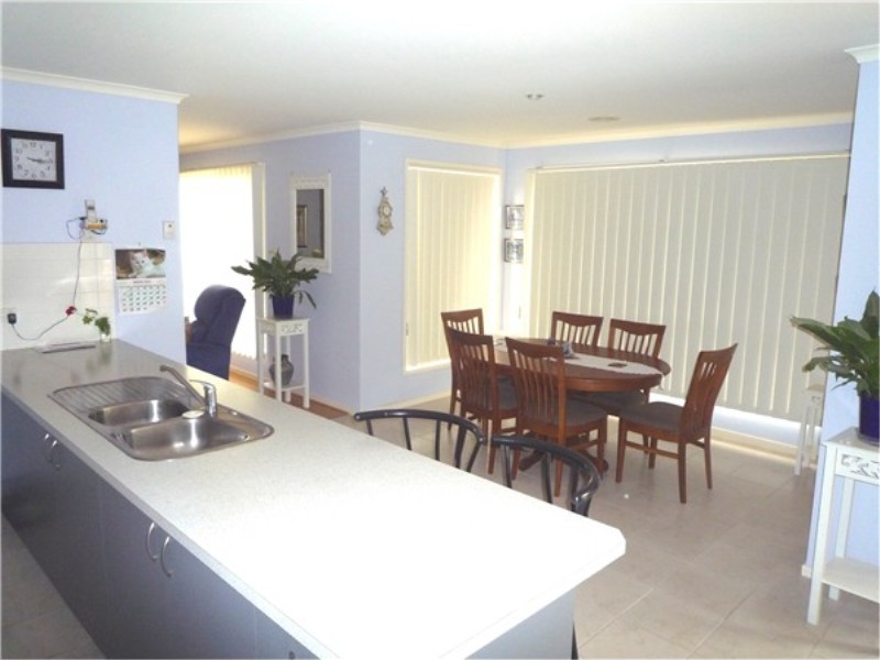 1 Erskine Way,, Melton West VIC 3337