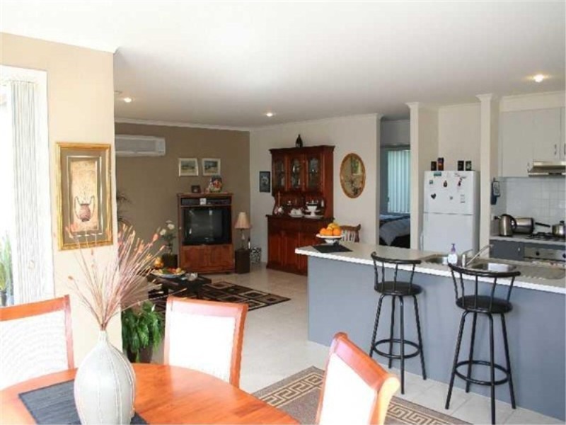 1 Erskine Way,, Melton West VIC 3337