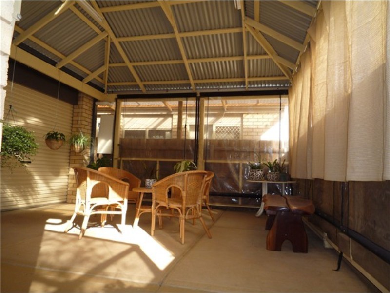 1 Erskine Way,, Melton West VIC 3337