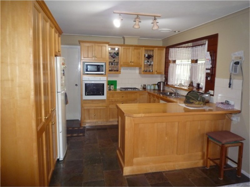 21 Wilson Road, Melton South VIC 3338