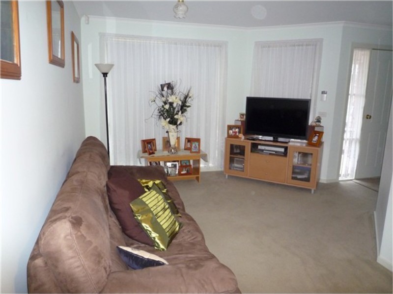 64 Greenhills Drive, Kurunjang VIC 3337