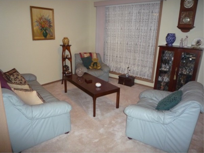 582 High Street, Melton West VIC 3337